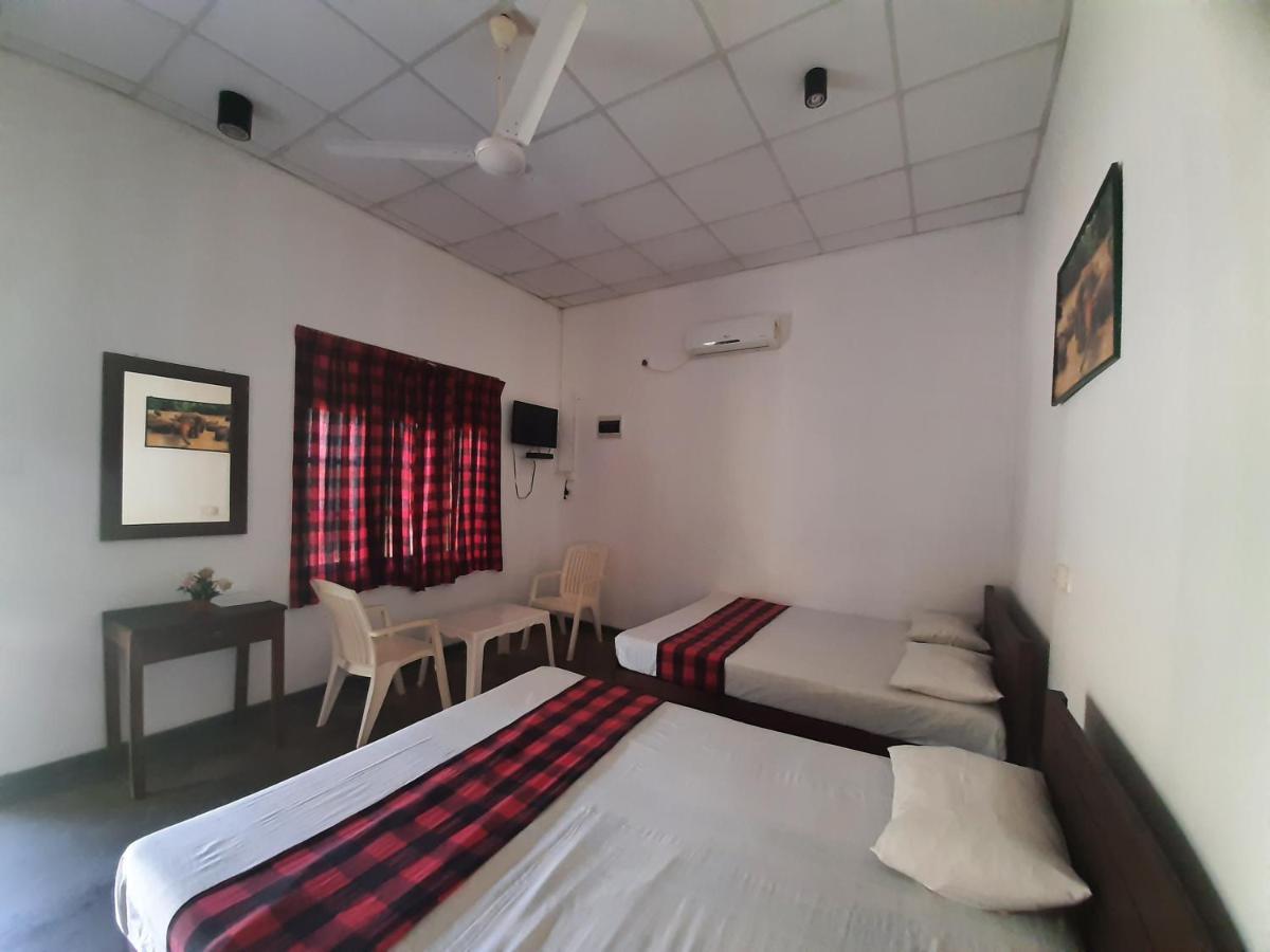Katagamuwa Rest Otel Kataragama Dış mekan fotoğraf