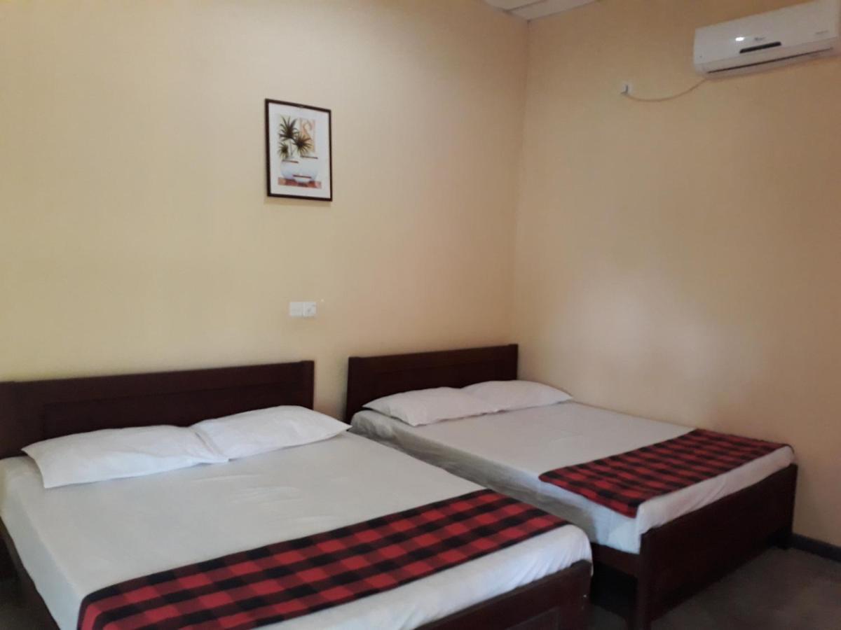 Katagamuwa Rest Otel Kataragama Dış mekan fotoğraf