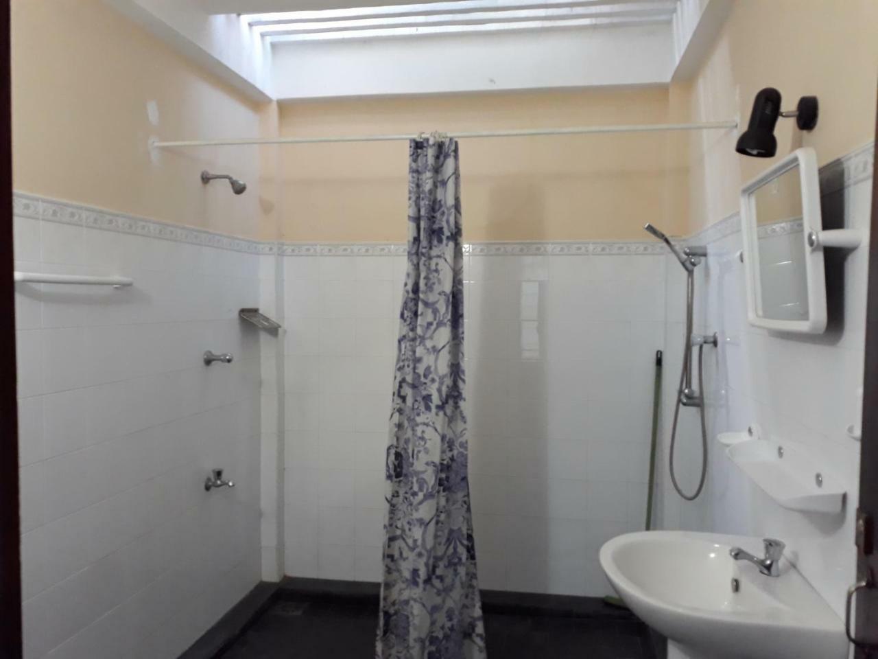 Katagamuwa Rest Otel Kataragama Dış mekan fotoğraf